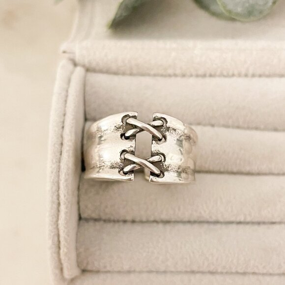 925 Sterling Silver Lace Up Ring Criss Cross Ring Modern Minimalist Ring Band - Picture 8 of 9